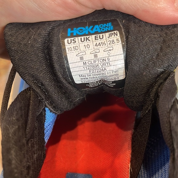 Hoka Clifton 9 - used - men’s 10.5 - 274 miles run on them - Picture 12 of 16